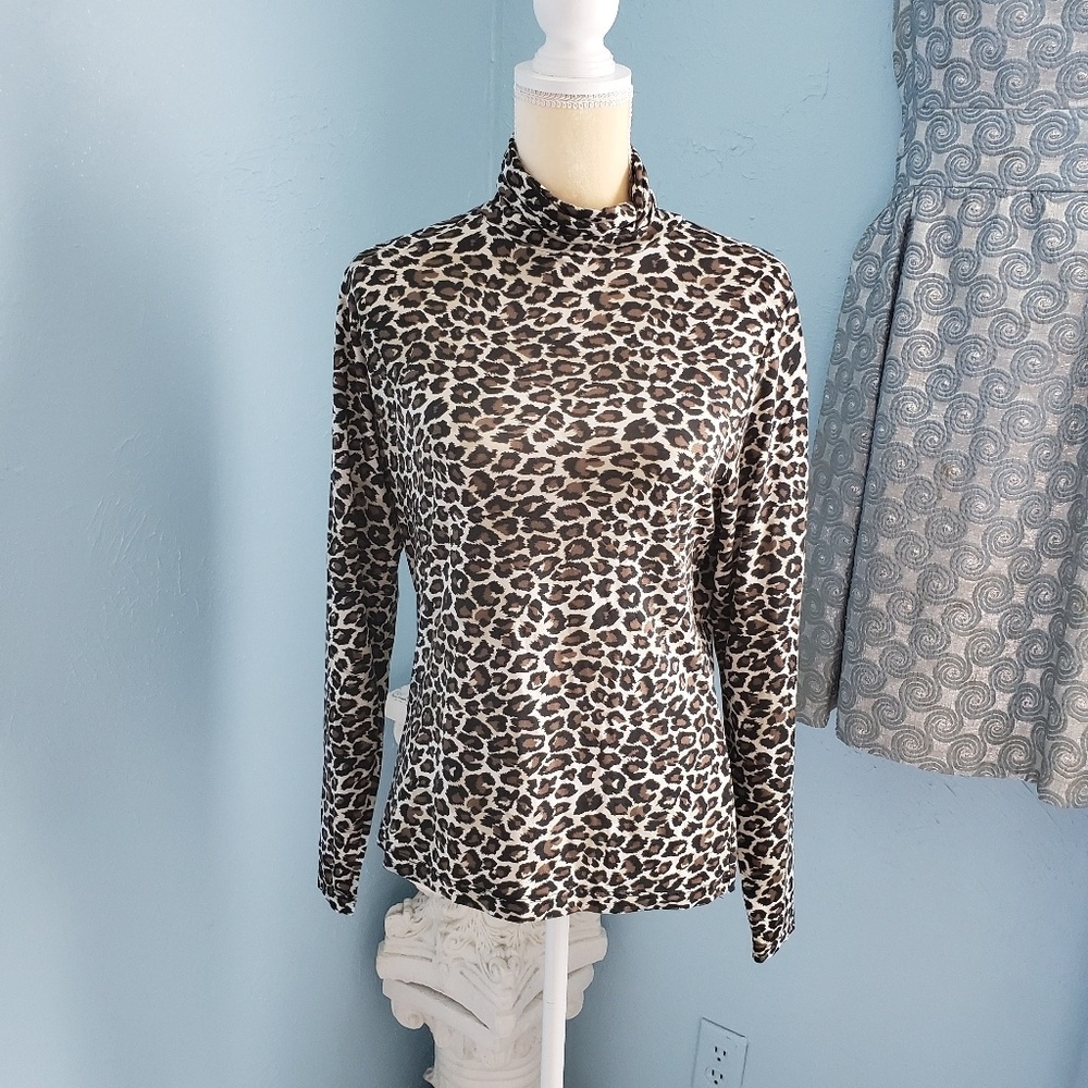 Cach'e turtleneck leopard long sleeve top C80